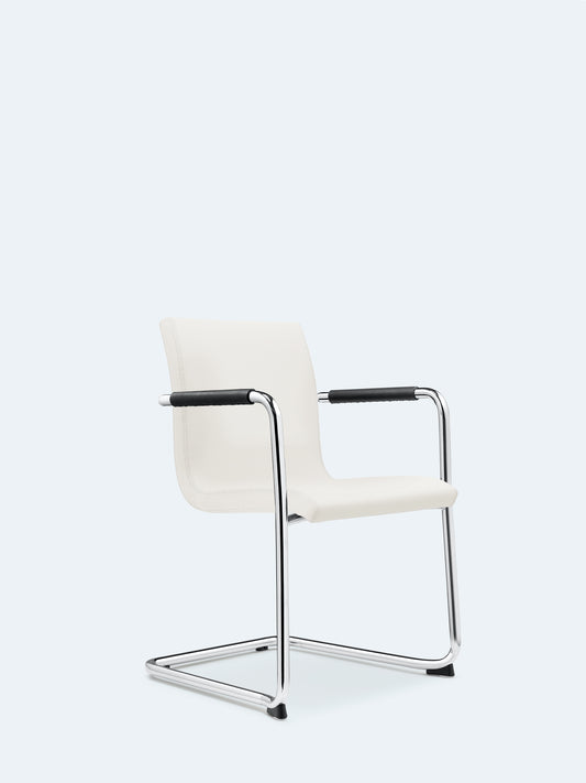 Lezgo 72 cantilever chair with leather armrests