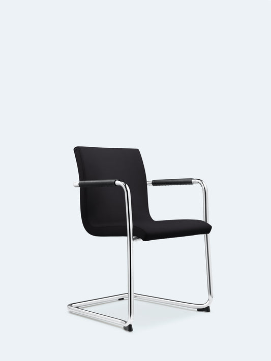 Lezgo 72 cantilever chair with leather armrests