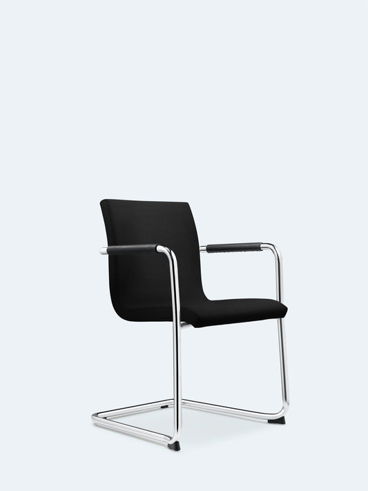 Lezgo 72 cantilever chair with leather armrests