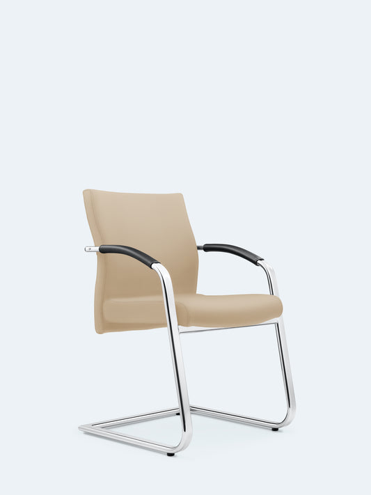 Lezgo 77 Freischwinger mit Lederarmlehnen