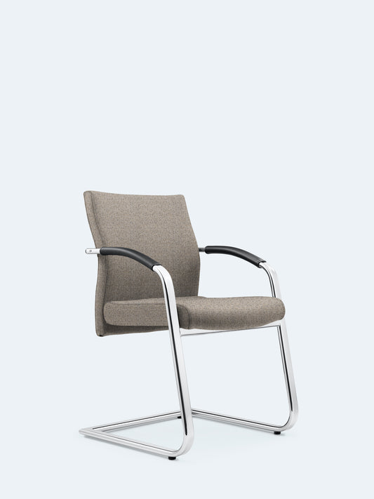 Lezgo 77 Freischwinger mit Lederarmlehnen